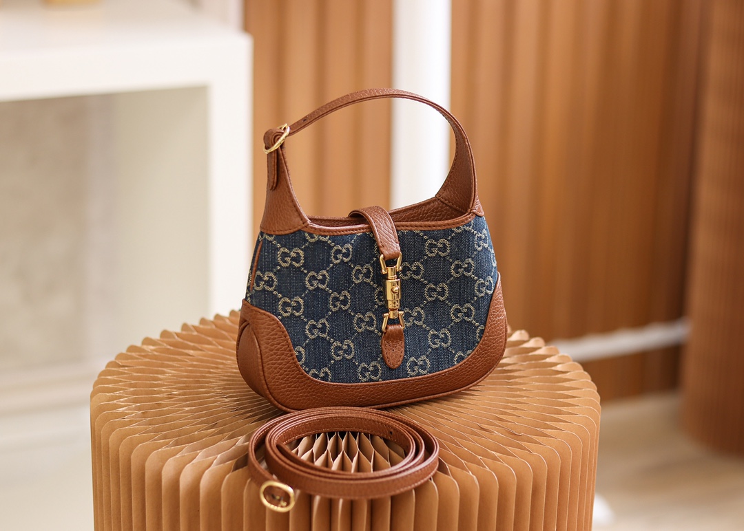 GUCCI 𝙅𝙖𝙘𝙠𝙞𝙚 1961 𝙈𝙞𝙣𝙞Retro Denim Series Original Leather #637092