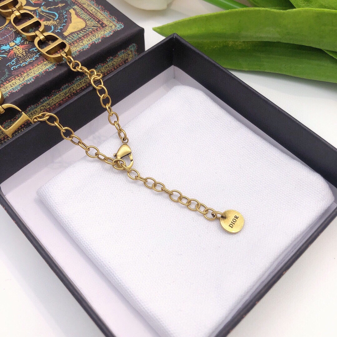 Dior necklace