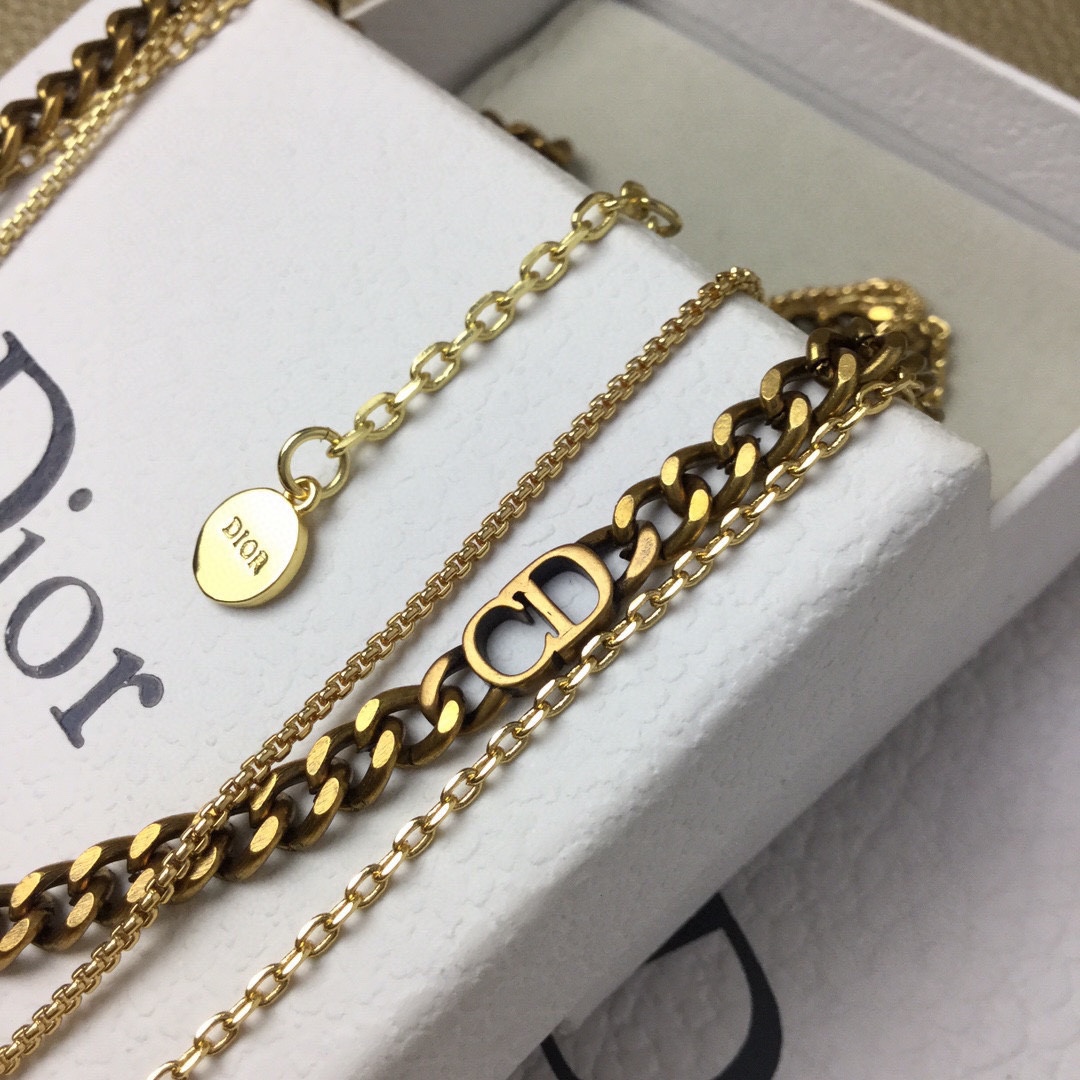 Dior necklace