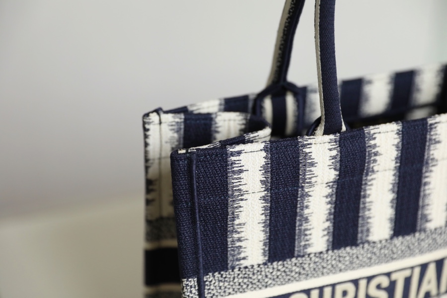 DIOR TOTE striped shopping bag