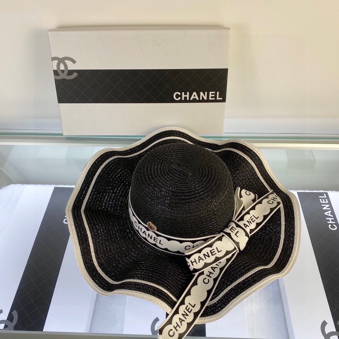 [Chanel Chanel] 2023 new straw wavy sunshade straw hat with ruffles 🤩 beach style, simple and elegant