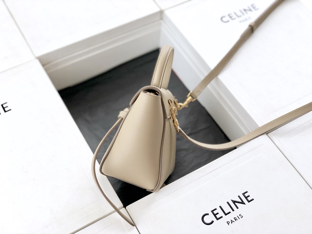 𝐂𝐞𝐥𝐢𝐧𝐞 𝐛𝐞𝐥𝐭 𝐩𝐢𝐜𝐨 𝟏𝟔𝐜𝐦 Grained Calfskin Bag