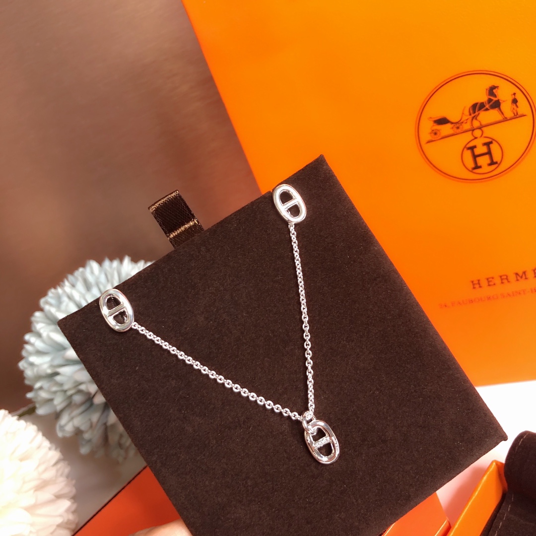 Hermes necklace