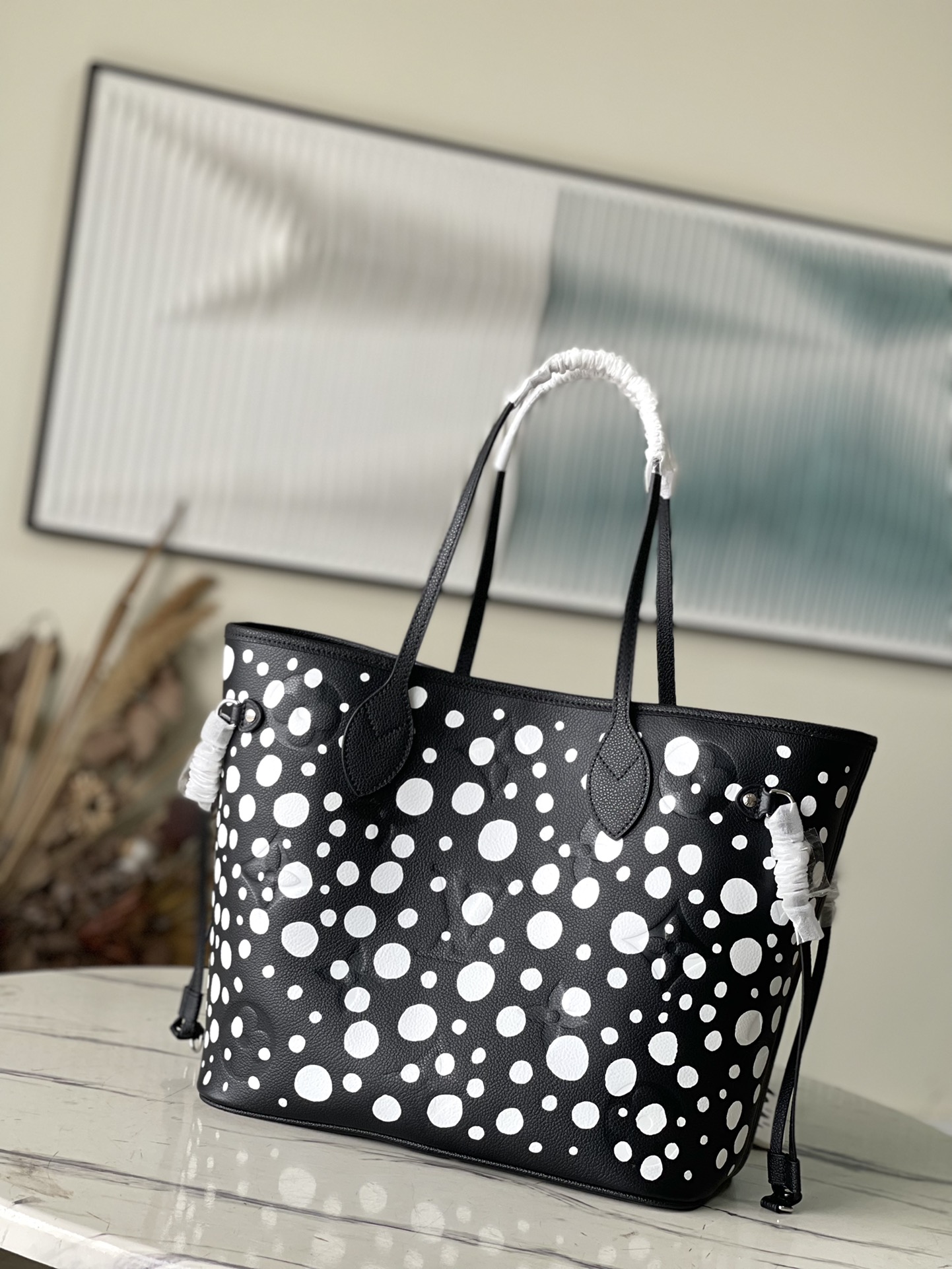 𝐋𝐎𝐔𝐈𝐒 𝐕𝐔𝐈𝐓𝐓𝐎𝐍    M46390