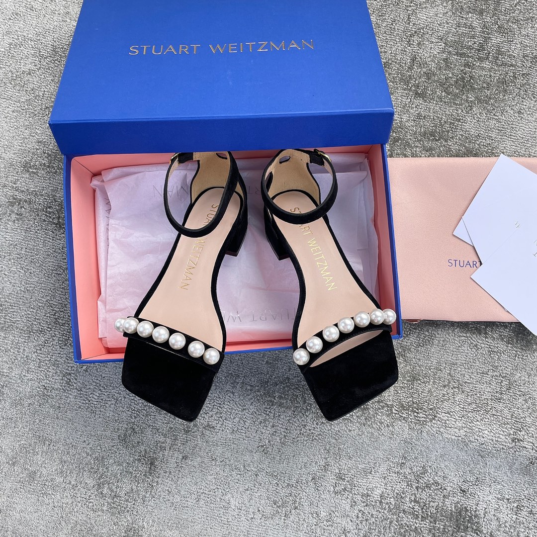 Stuar*t weitzma*n sandals