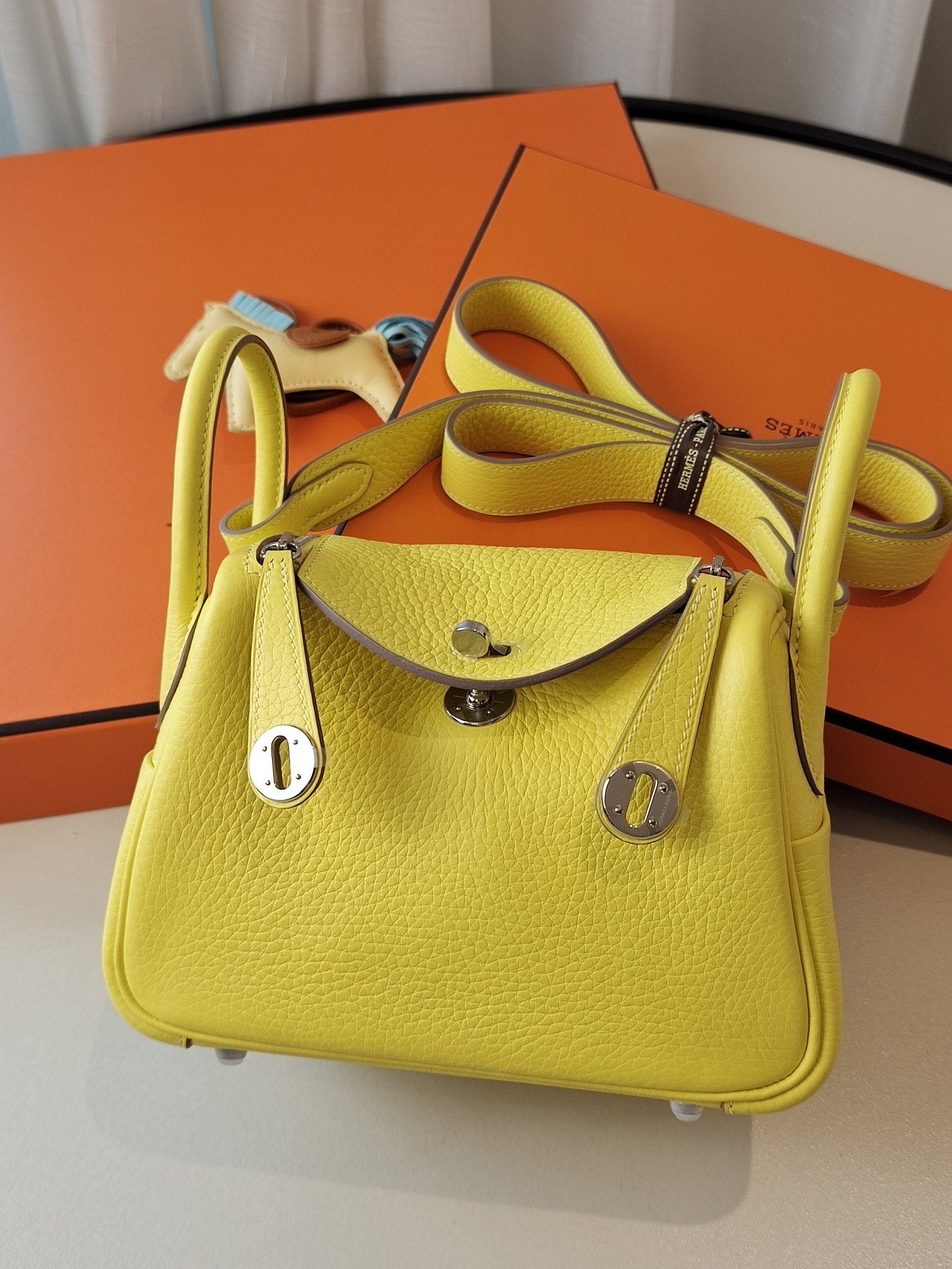 Mini Lindy lemon yellow counter Clemons leather