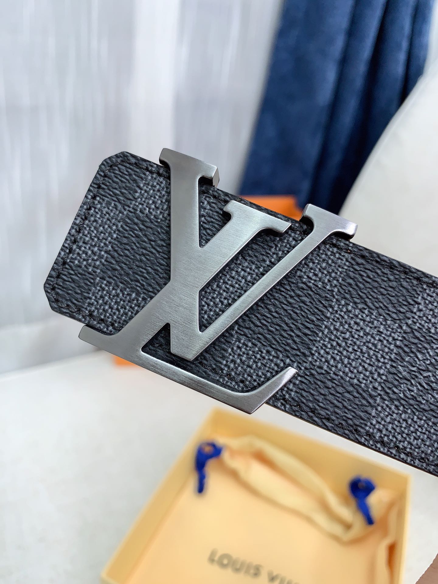 LOUIS VUITTO genuine integrated casting hardware