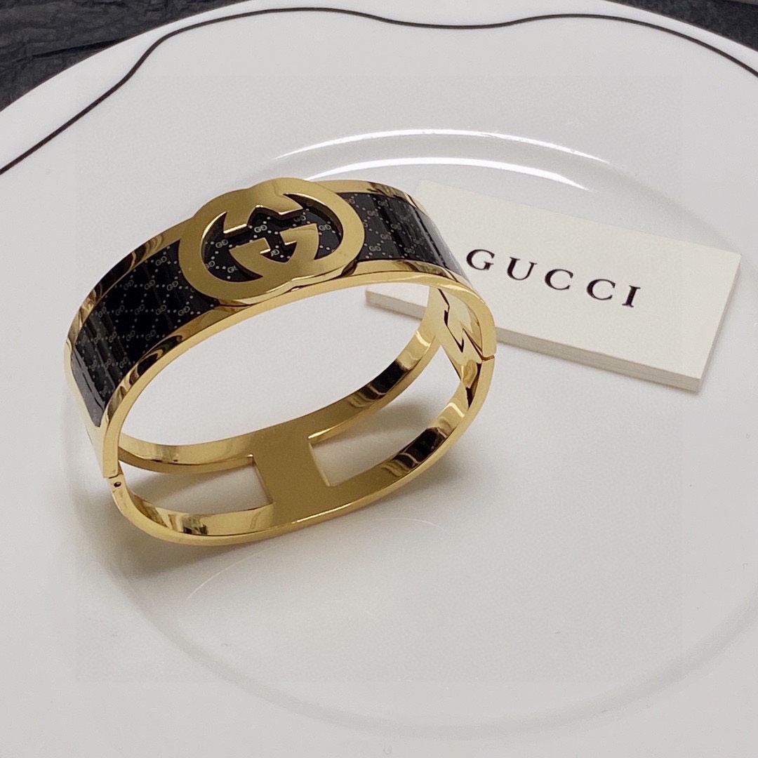 𝐆𝐮𝐜𝐜𝐢 Double G letter bracelet