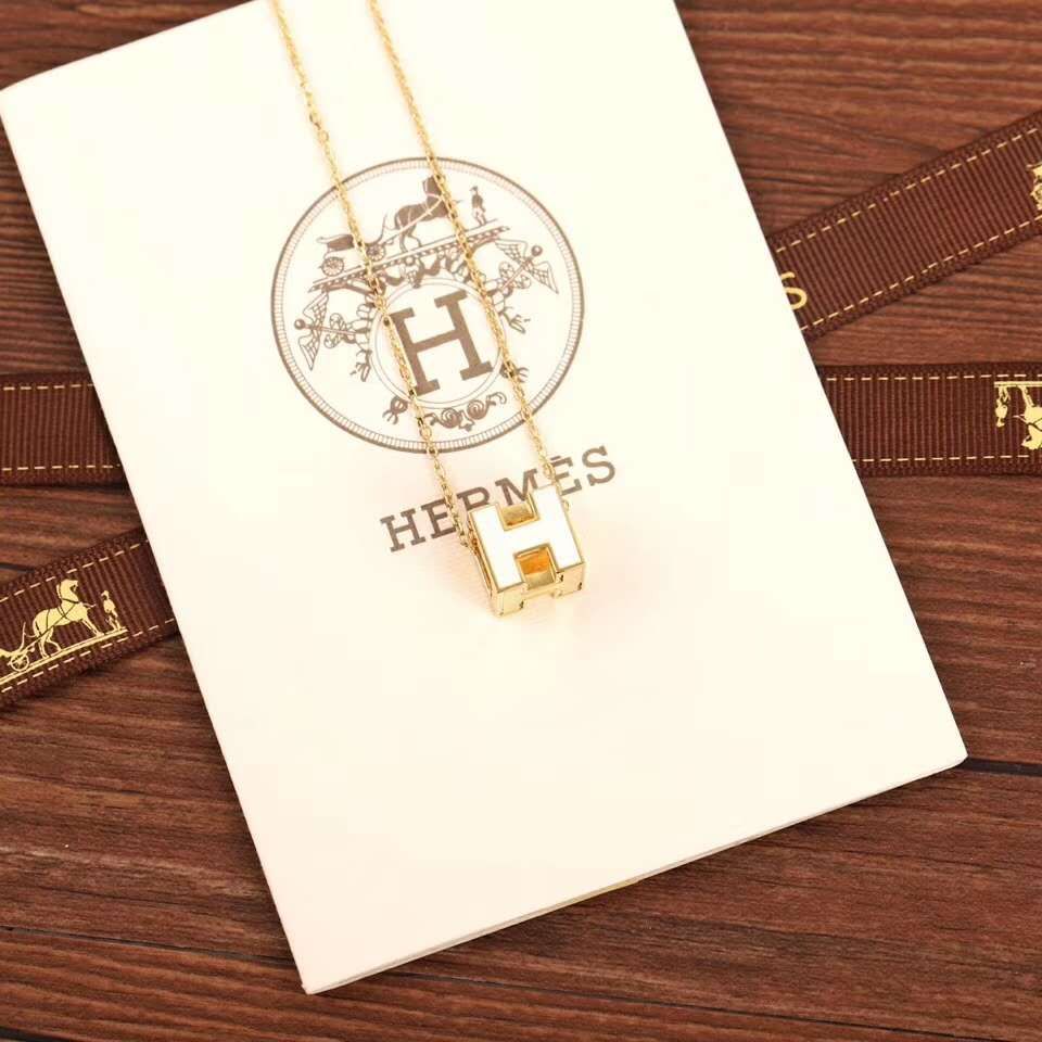 Hermes necklace