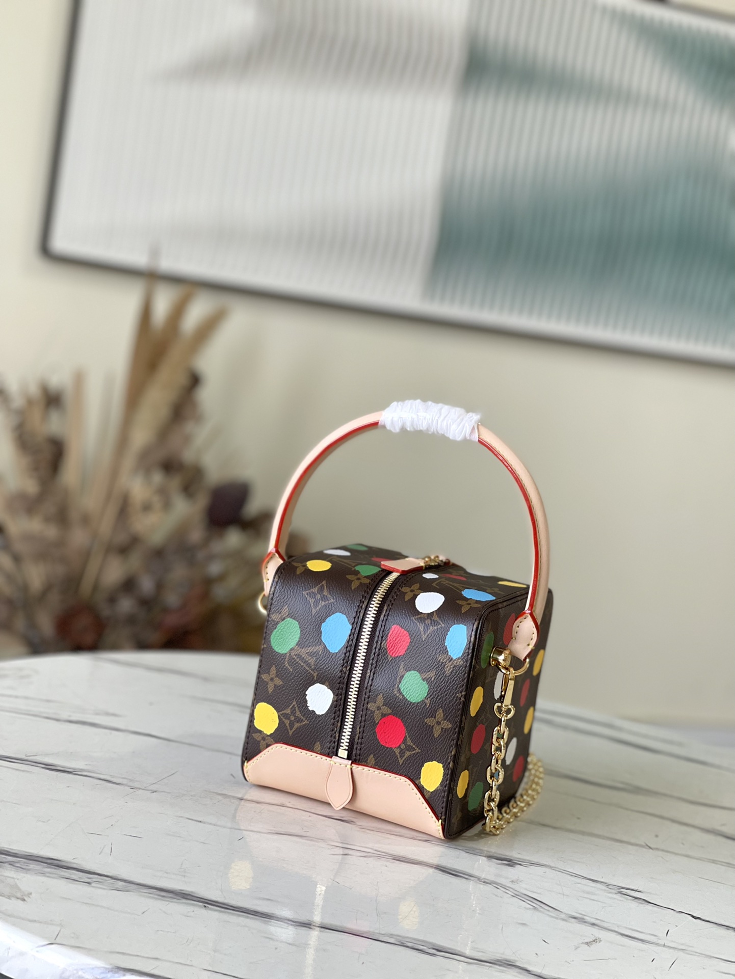 𝐋𝐎𝐔𝐈𝐒 𝐕𝐔𝐈𝐓𝐓𝐎𝐍    M46450