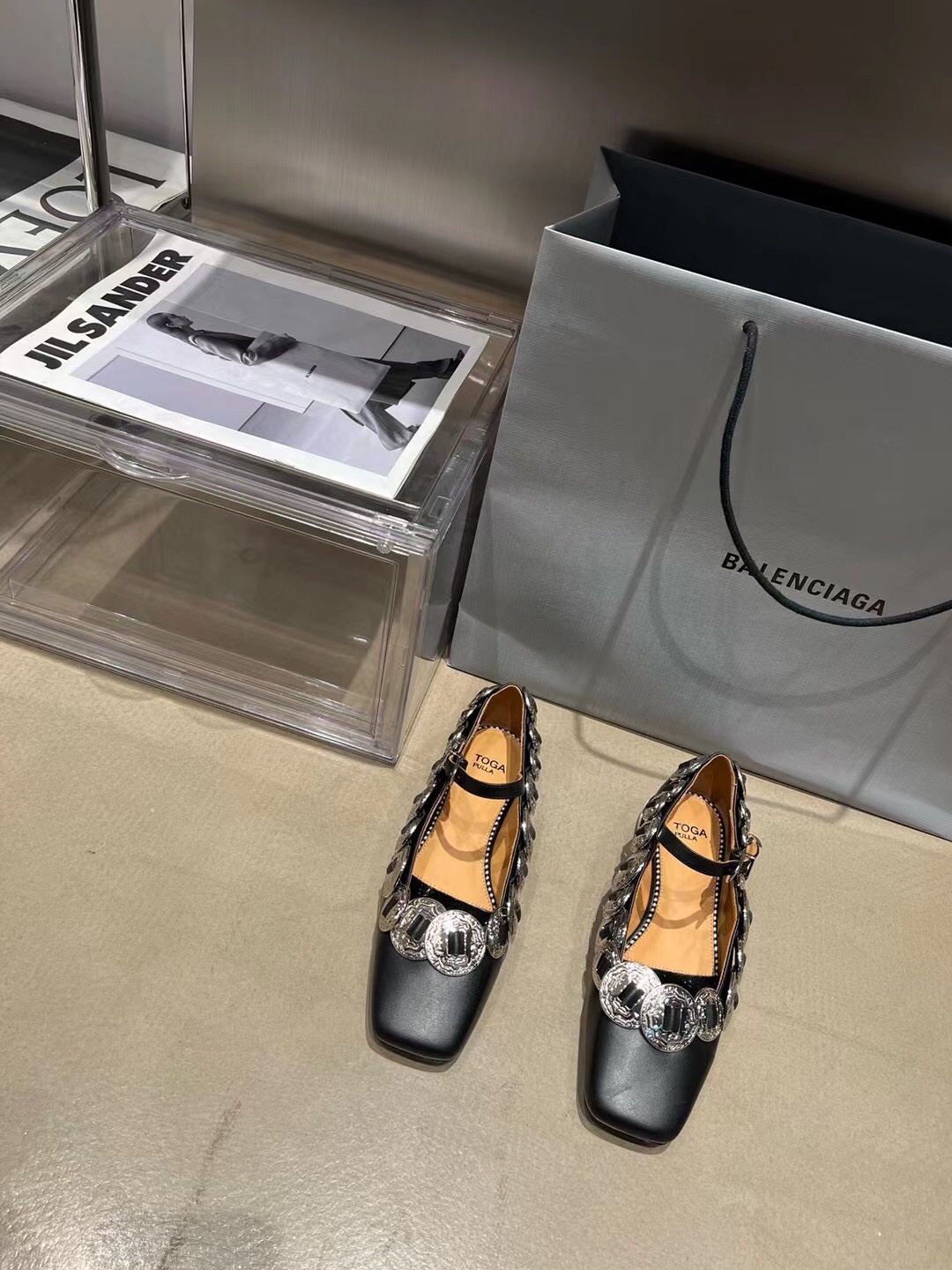 𝐓𝐨𝐠𝐚 𝐏𝐮𝐥𝐥𝐚 ｜𝟐𝟎𝟐𝟐/𝐒𝐒 𝐧𝐞𝐰 toga pulla 2022/aw vintage coin mary jane