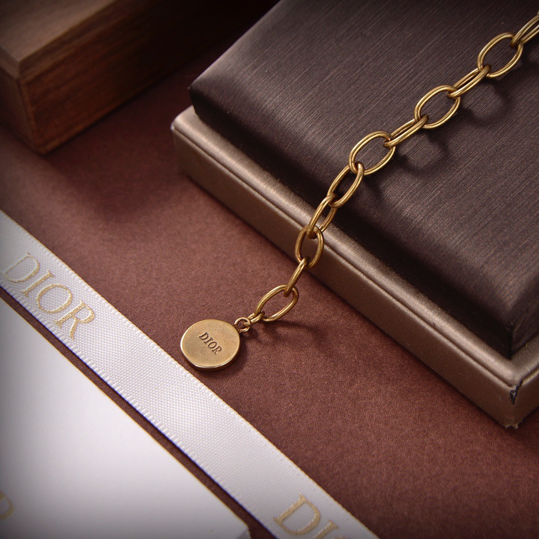 Dior necklace