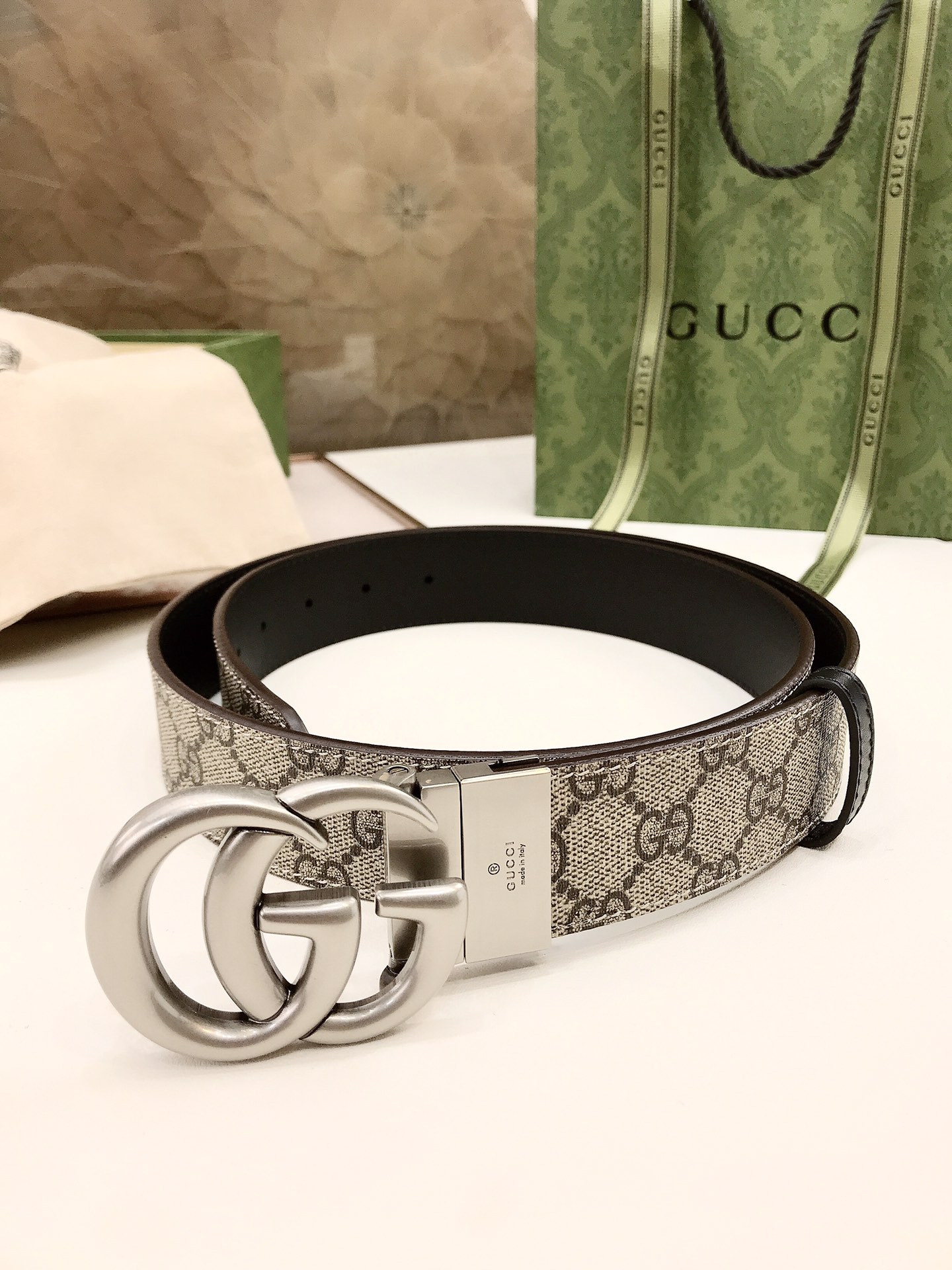 GUCCI Supreme canvas