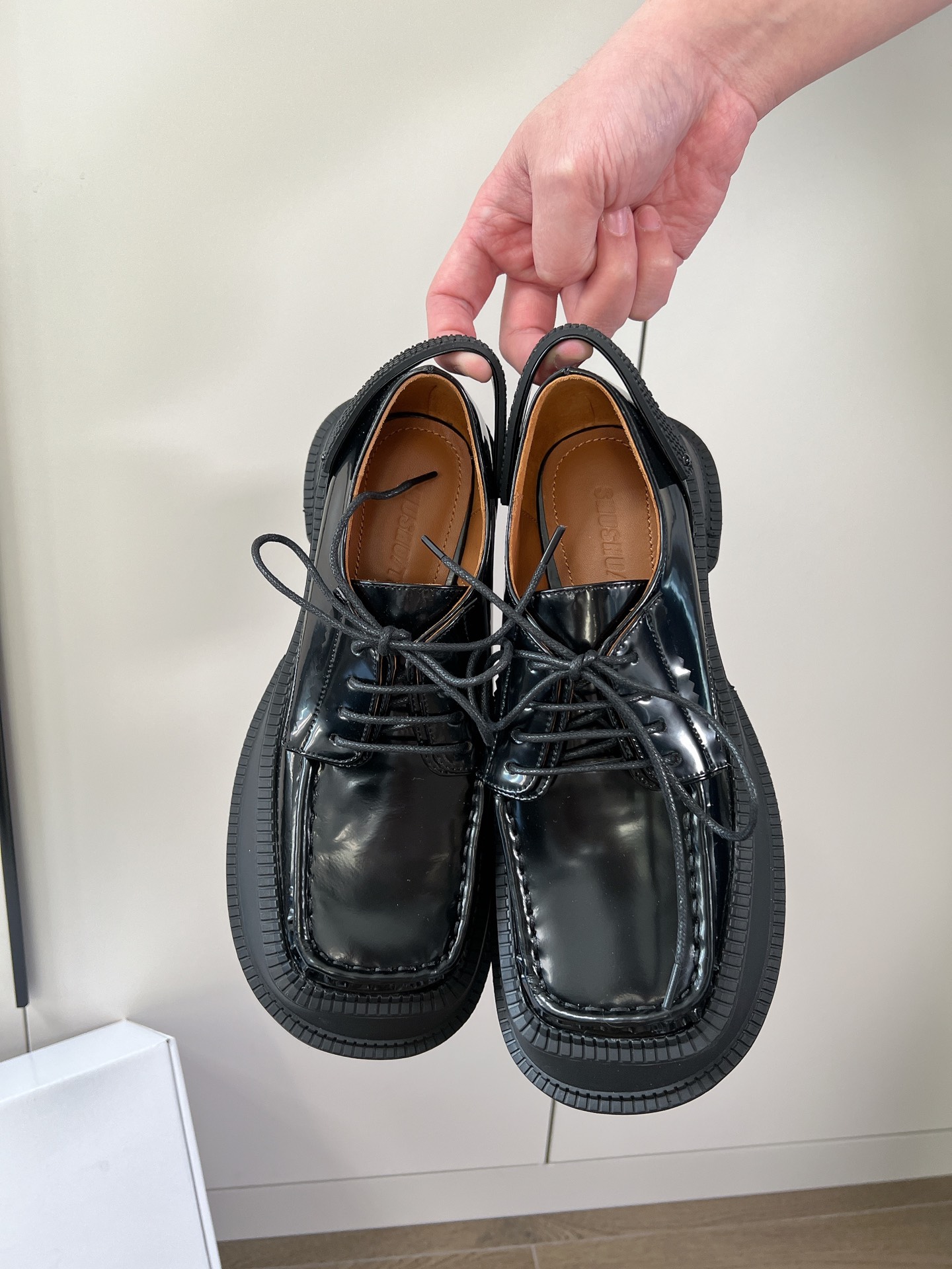 𝐒𝐇𝐔𝐒𝐇𝐔𝐓𝐎𝐍𝐆｜𝟐𝟎𝟐𝟑/𝐒𝐒 𝐧𝐞𝐰 Exclusive niche SHUSHU/TONG 23/thick-soled Mary Jane lace-up single shoes