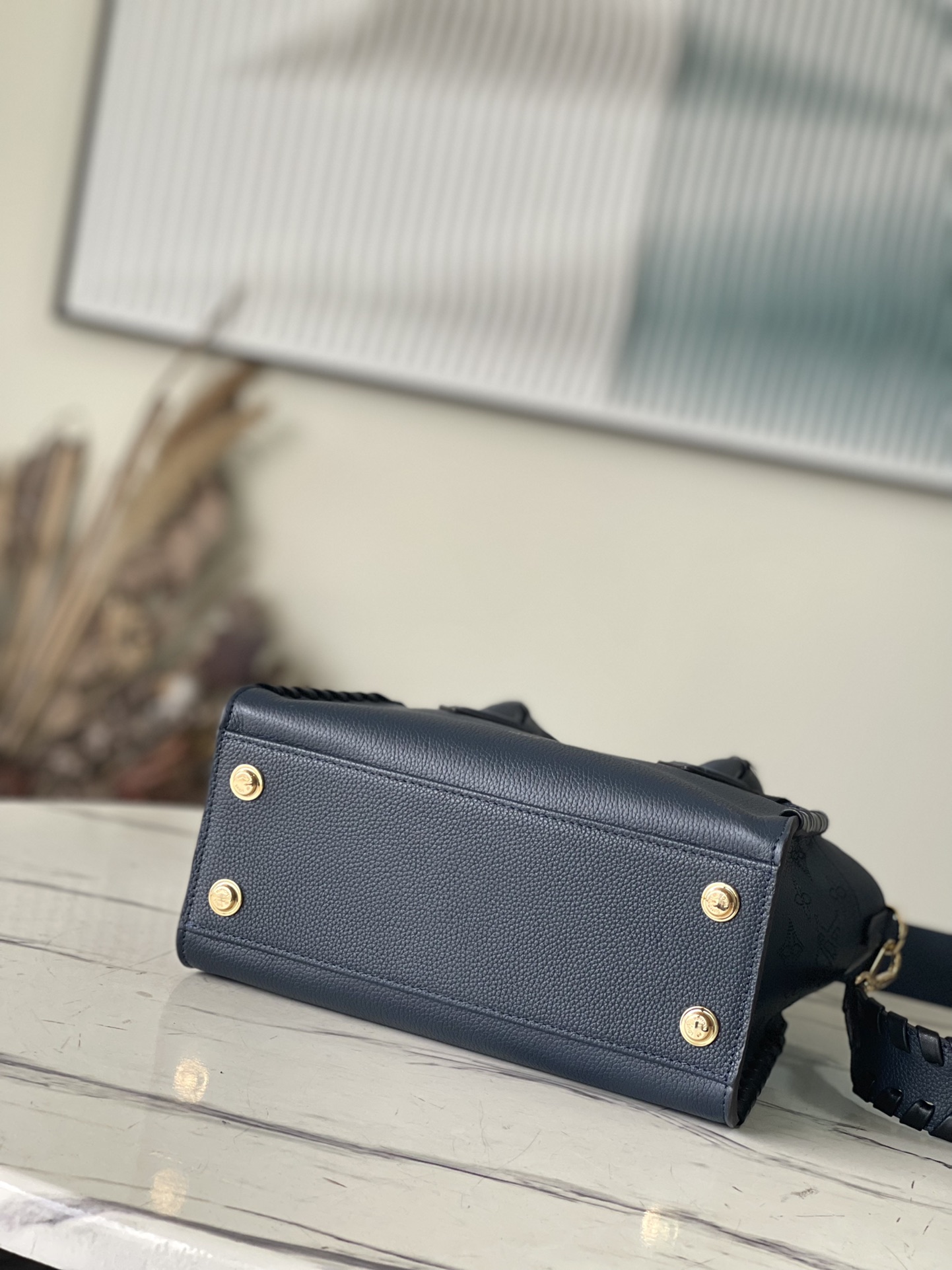 𝐋𝐎𝐔𝐈𝐒 𝐕𝐔𝐈𝐓𝐓𝐎𝐍     M21585