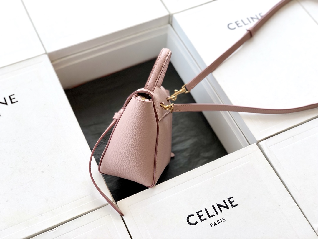𝐂𝐞𝐥𝐢𝐧𝐞 𝐛𝐞𝐥𝐭 𝐩𝐢𝐜𝐨 𝟏𝟔𝐜𝐦 Grained Calfskin Bag