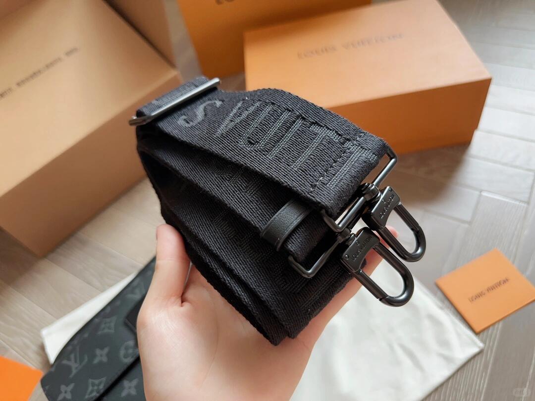 Louis Vuitton Crossbody Bag