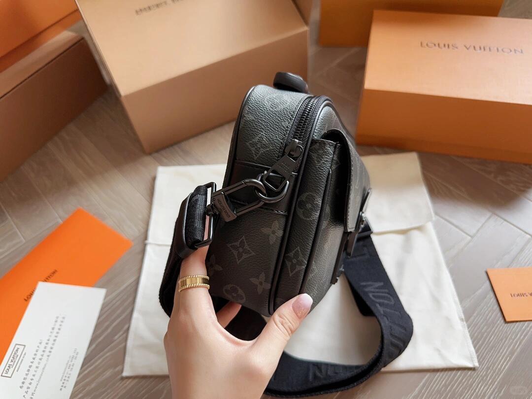 Louis Vuitton Crossbody Bag