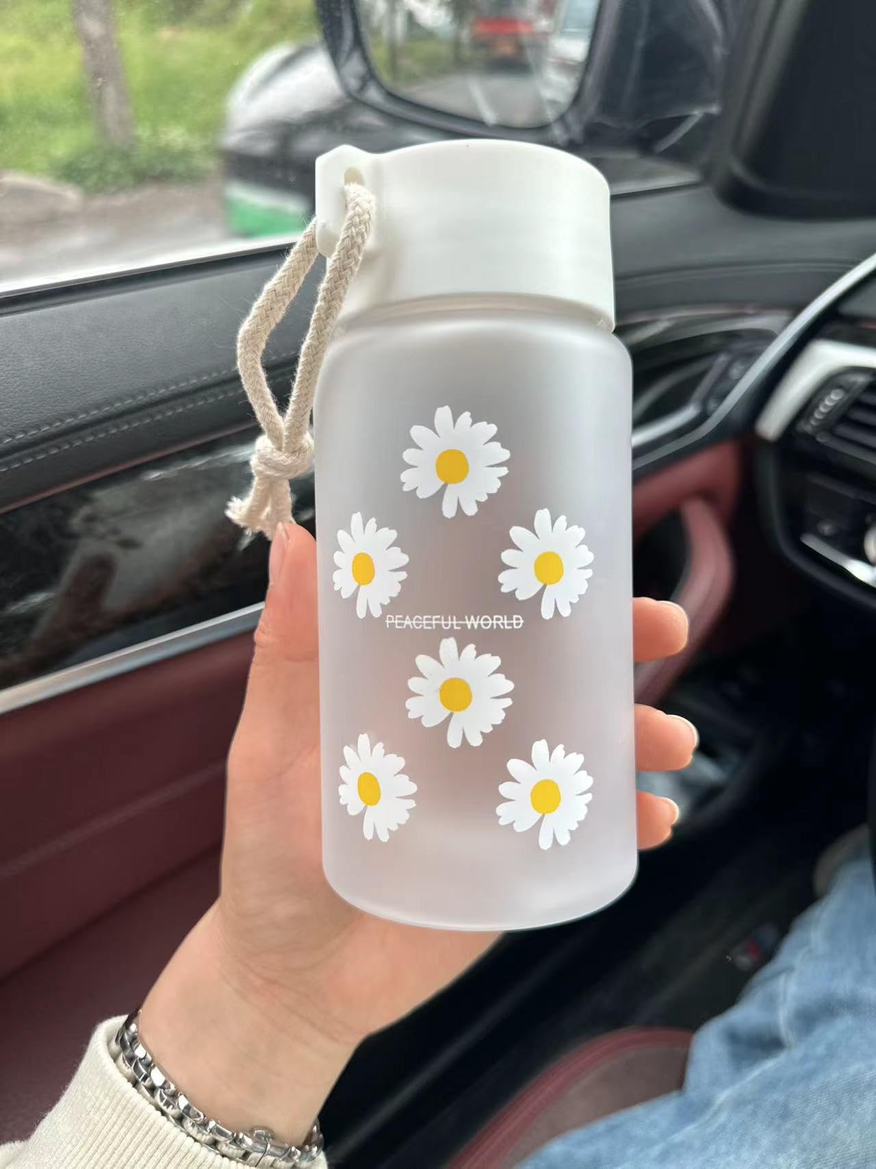Water Bottle Milk Cup 500ml Plastic Little Daisy Matte Portable Water flower Cup Juicing Bottles Tea Cup Female Student Creative Handy Cup Plastic