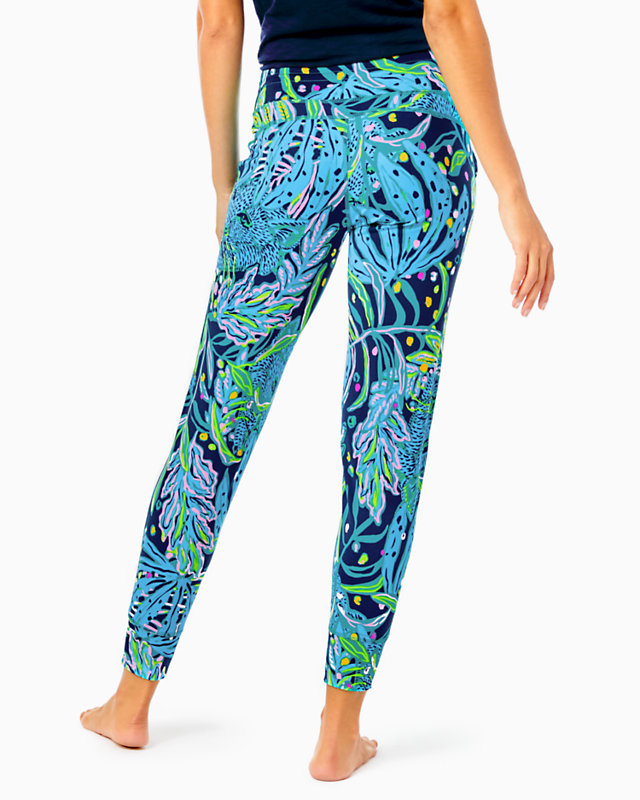 UPF 50+ Luxletic 28" Island Jogger | Lilly Pulitzer Outlet