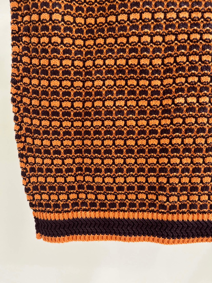 New  Chanel New Chanel * 23a Gaoding Handicraft Workshop Series Chicken Heart Neck Knitted Vest