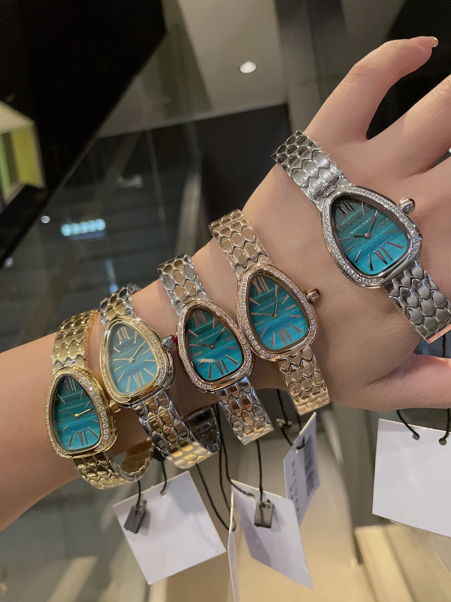 🔥🔥🔥 Bulgari BVlgari Full Diamond New and Upgraded Wristwatch