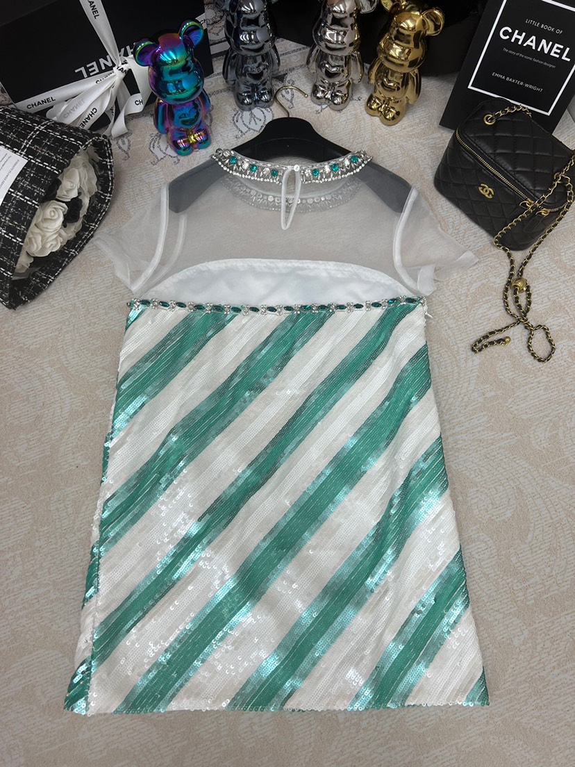 New Chanel  ❤️23c New Xiaoxiang High Order Heavy Industry Colorful Beaded Dress