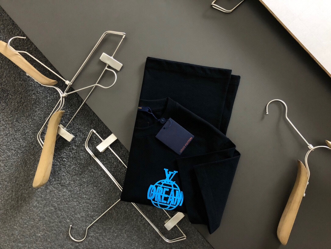 New  Louis  Vuitton Top grade black and white double color Globe with letter toothbrush embroidery process embroidered round neck short sleeve