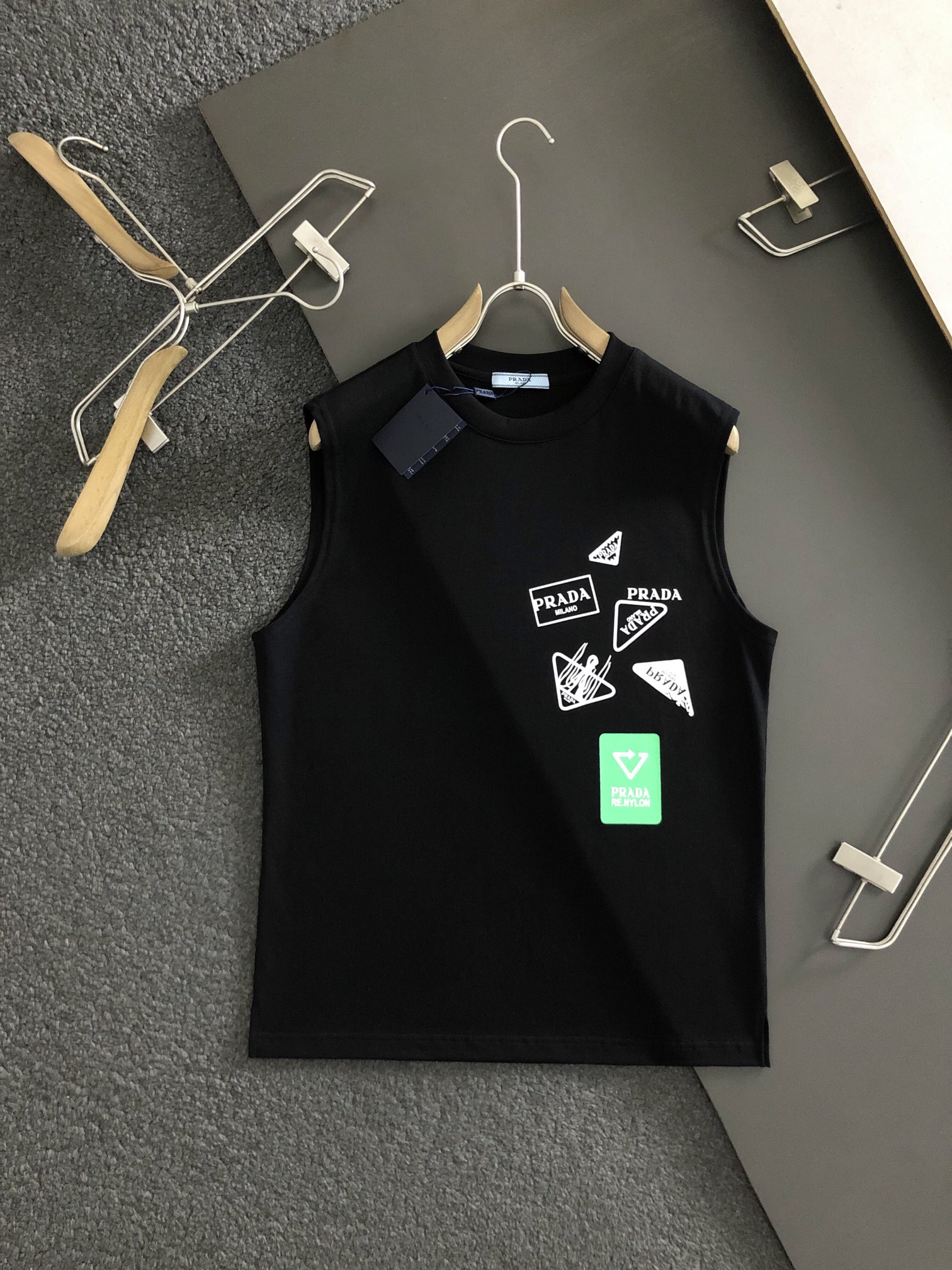 New  Balenciaga Top grade black and white dual color label style letter trendy brand counter tank top top classic short sleeves