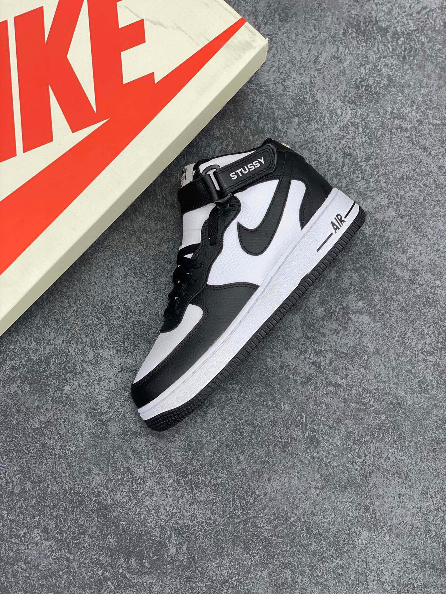 New  Nike The most authentic Air Force version of fashionable flat shoes