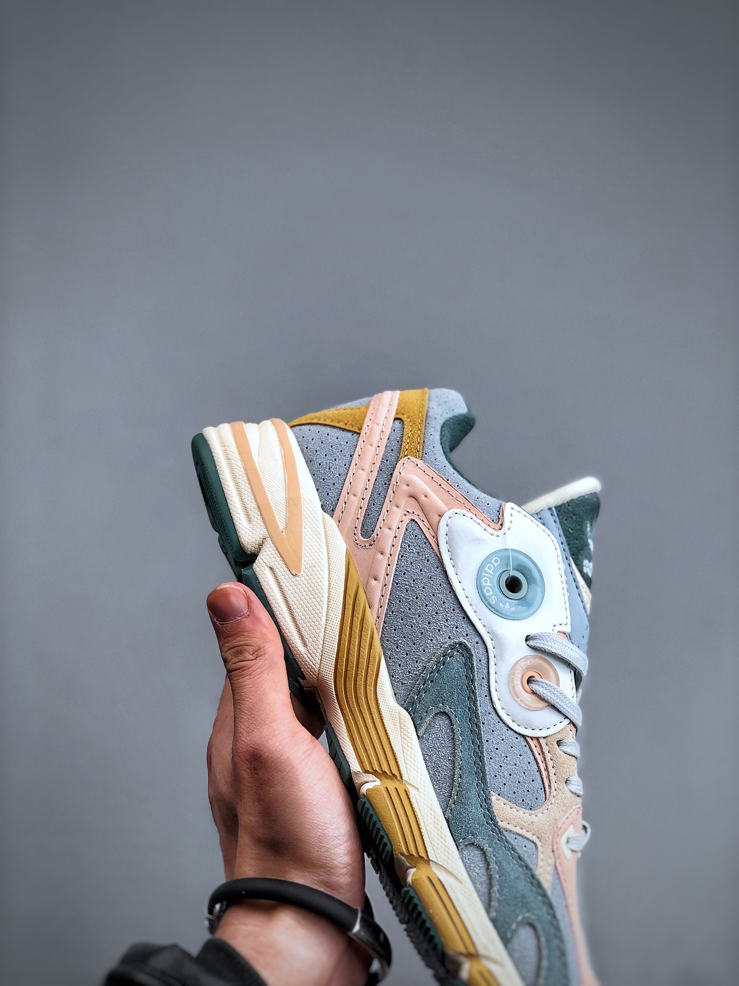 New  Adidas Astir Series Vintage Breathable Cushioning Casual Running Shoes