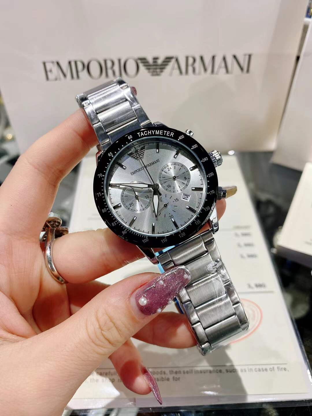 New Armani's popular watch