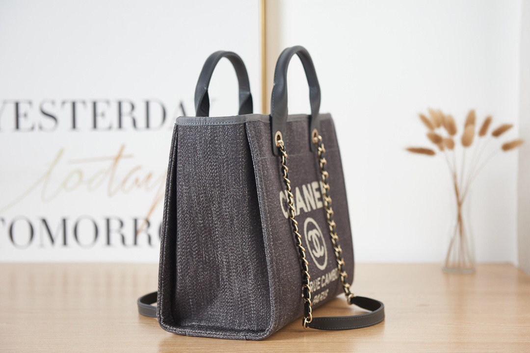 New Chanel 22s Chanel's latest beach bag panda color scheme 🐼