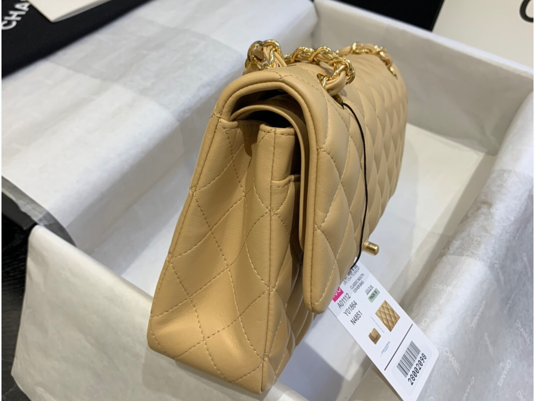 New Chanel bag medium CF 25cm classic and elegant temperament