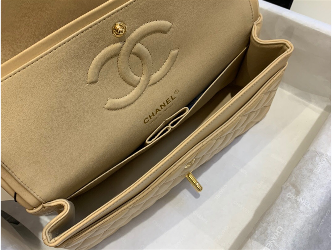 New Chanel bag medium CF 25cm classic and elegant temperament