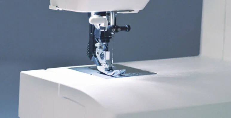 PFAFF Select 4.2 Sewing Machine