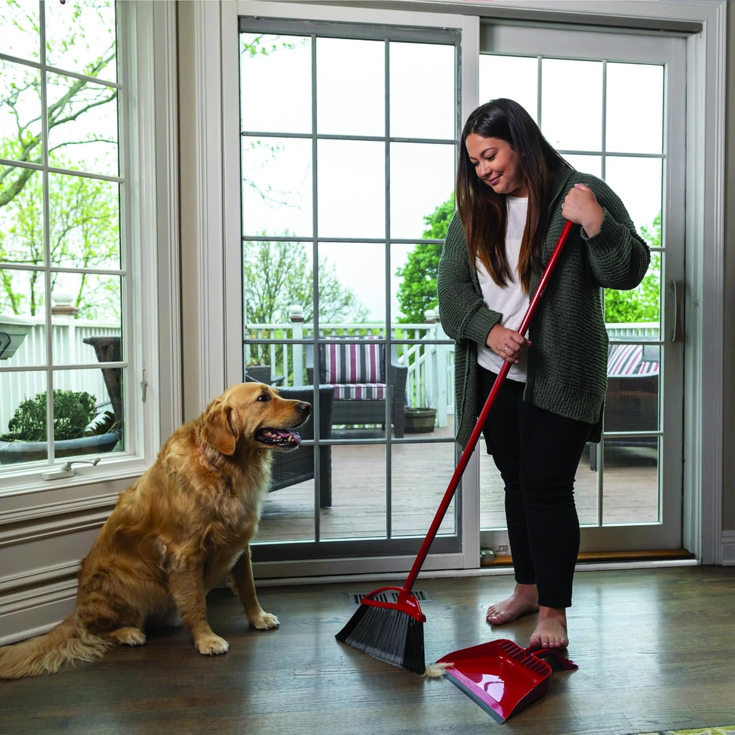 O-Cedar One Sweep Broom with Step-On Dustpan | Remove 99% with One Sweep | Lightweight Quiet Cleaning Tool | Ideal for Pet Owners