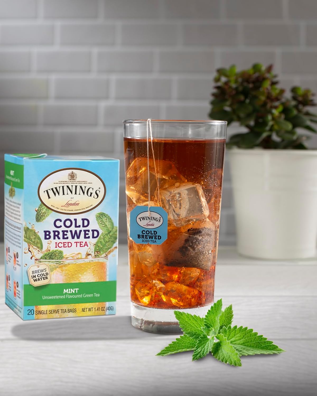 Twinings English Breakfast Black Tea Individually Wrapped Bags, 100 Count (Pack of 1), Smooth, Flavourful, and Robust, Caffeinated, Enjoy Hot or Iced | Packaging May Vary