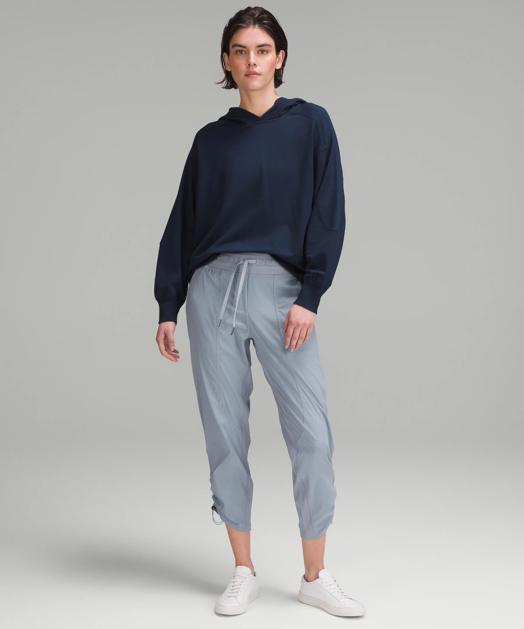 Dance Studio Mid-Rise Cropped Pants 25