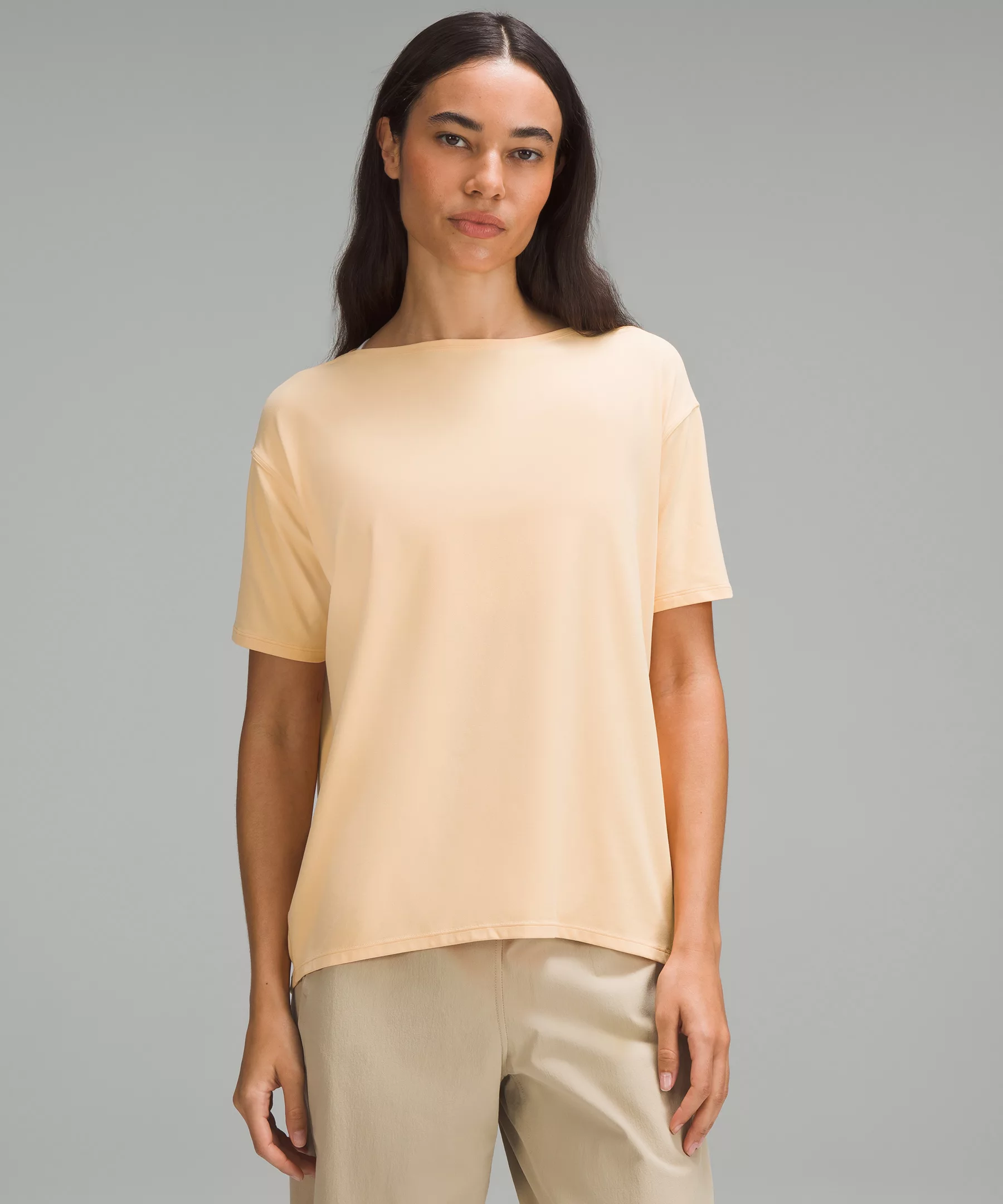 Back in Action Short-Sleeve Shirt *Nulu Summer Glow