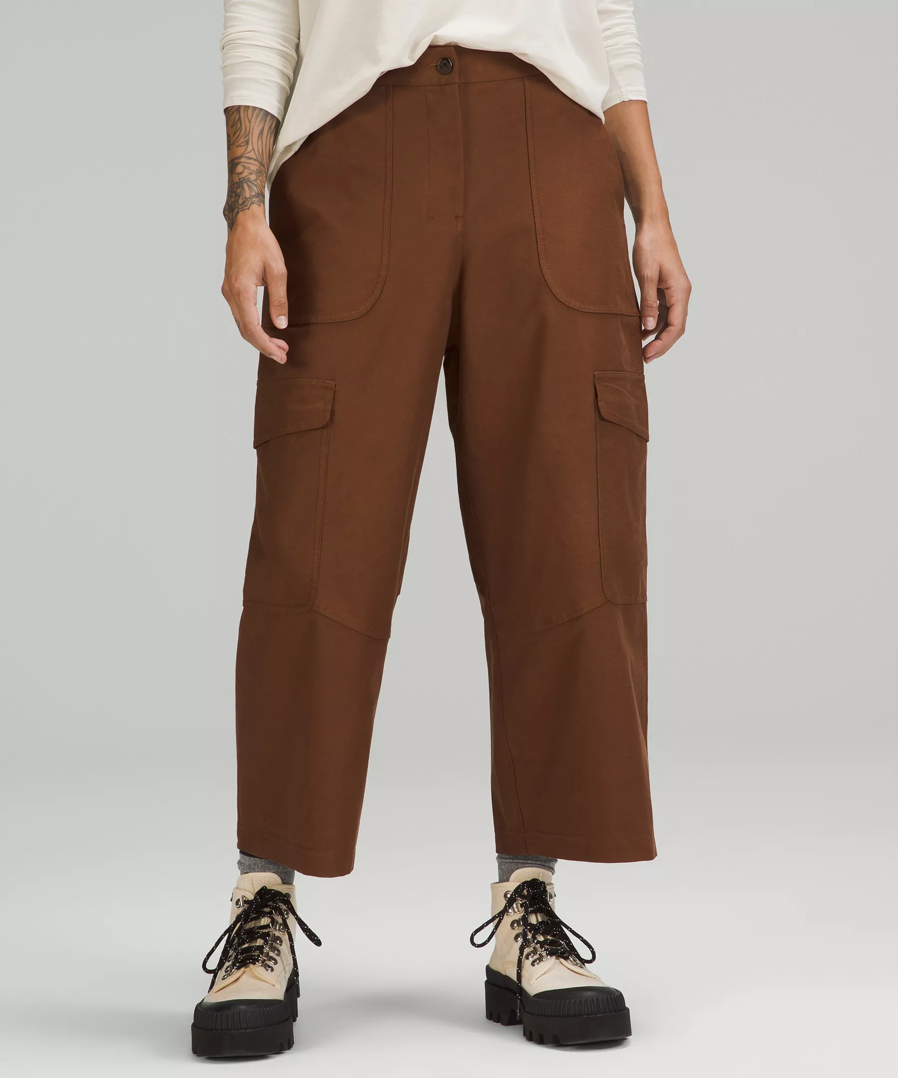 Light Utilitech Cargo Pocket High-Rise Cropped Pant  Roasted Brown