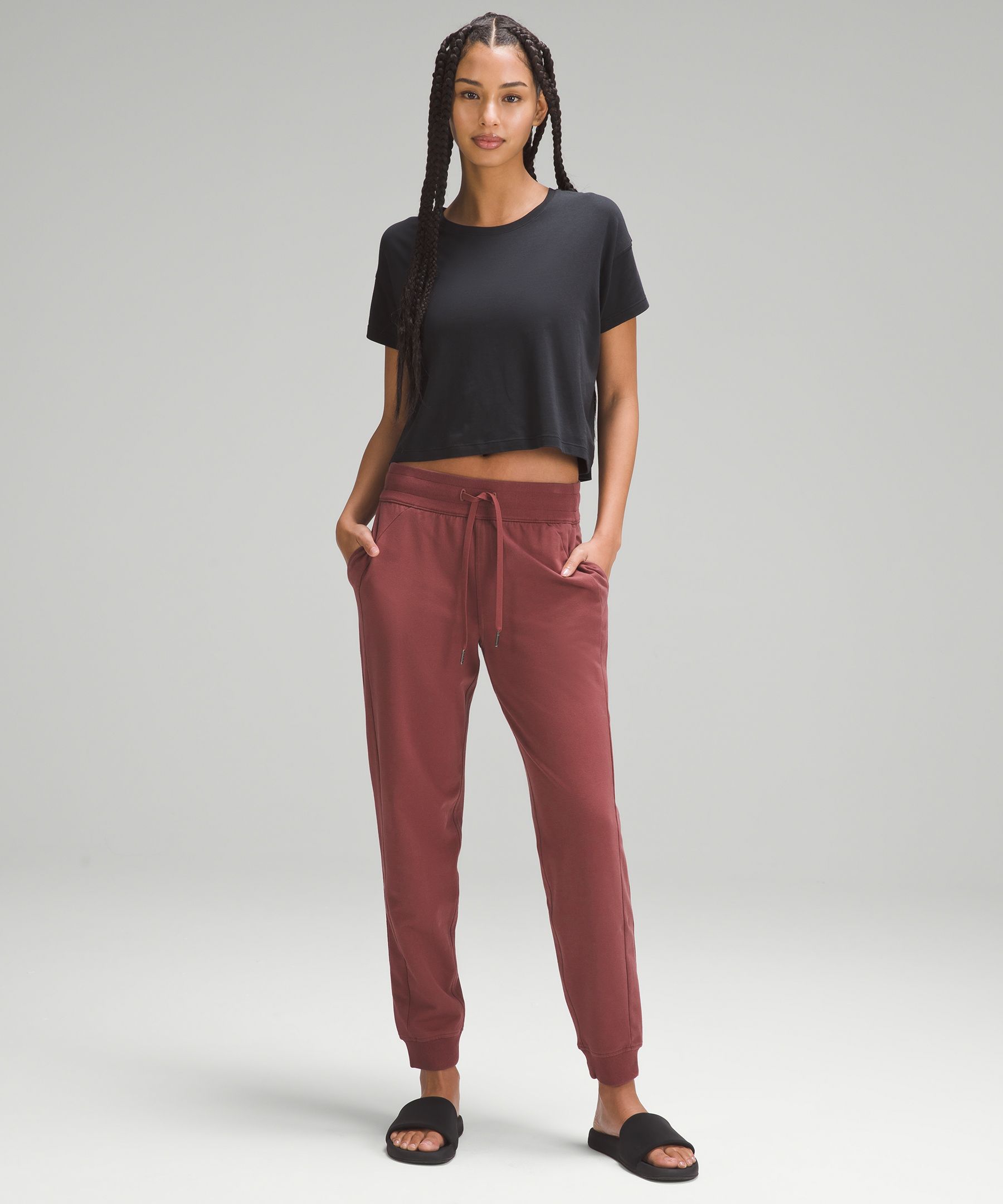 Scuba High-Rise French Terry Jogger Smoky Red