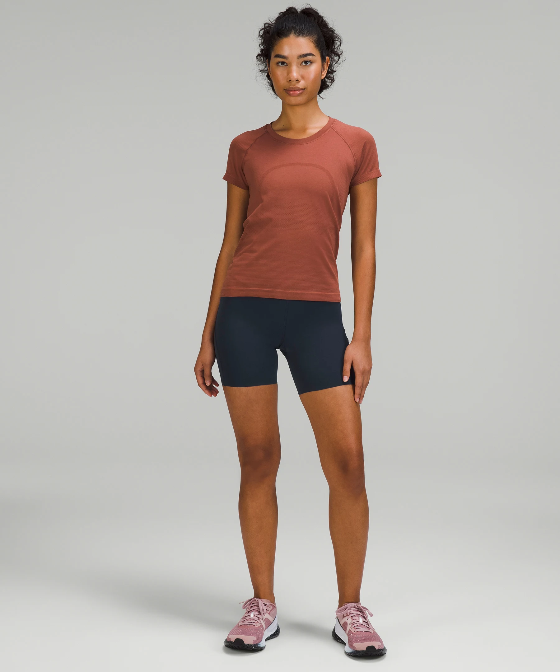 Base Pace High-Rise Short 6