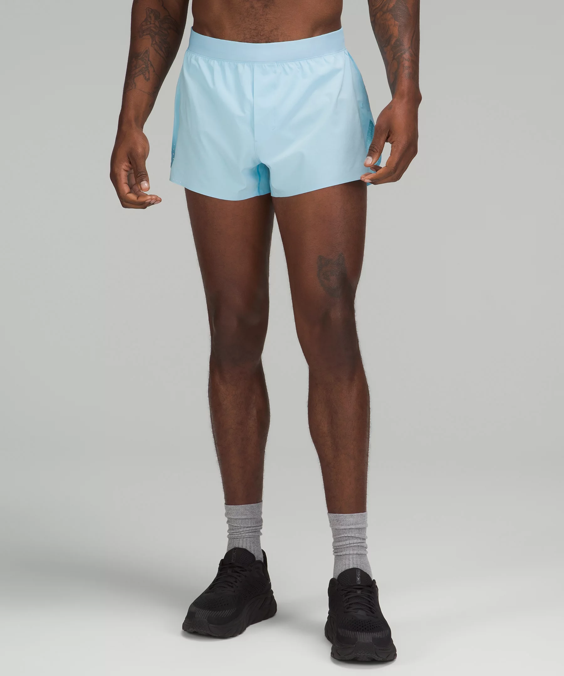 Fast and Free Reflective Short 3