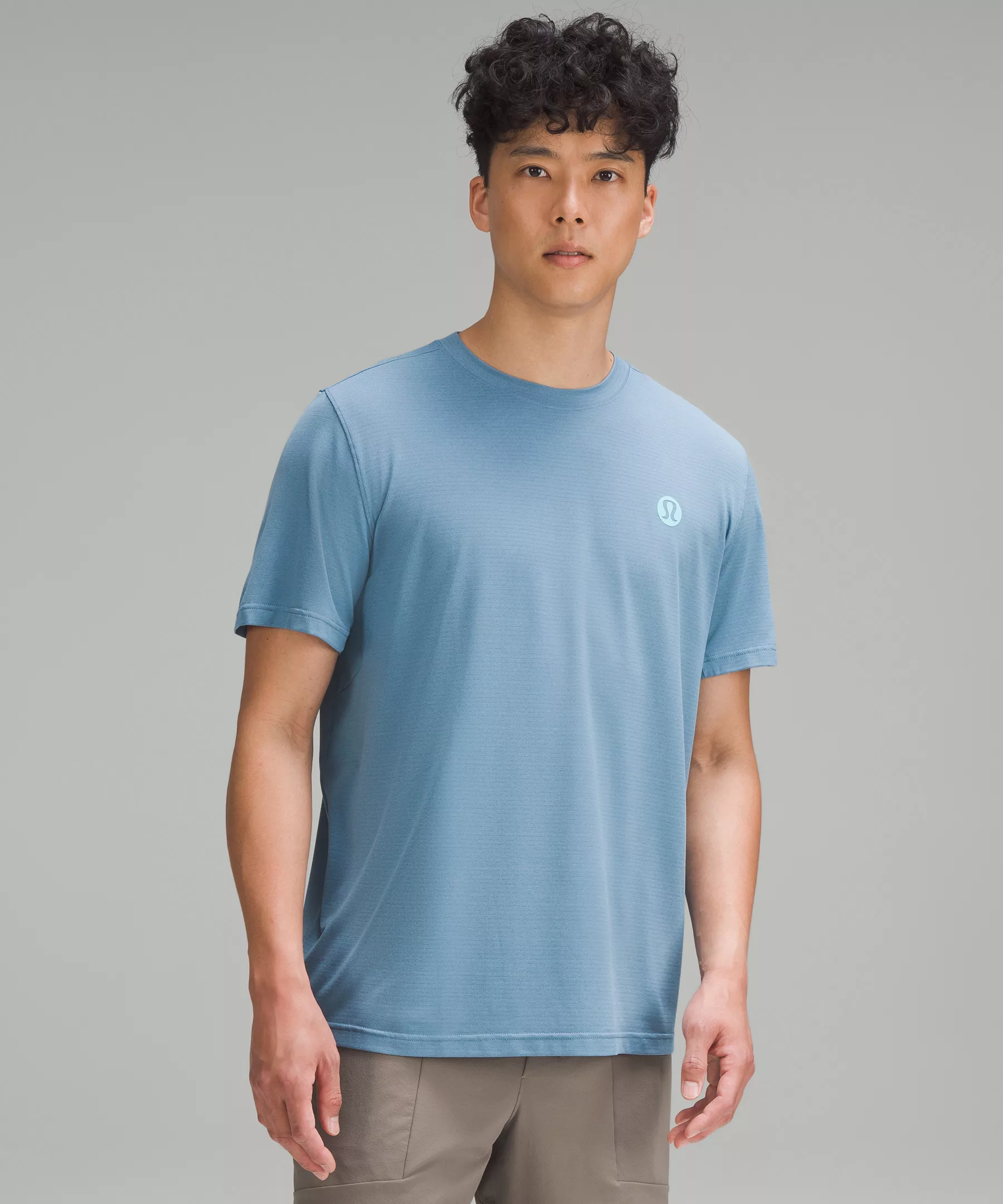 License to Train Relaxed Short-Sleeve Shirt Utility Blue
