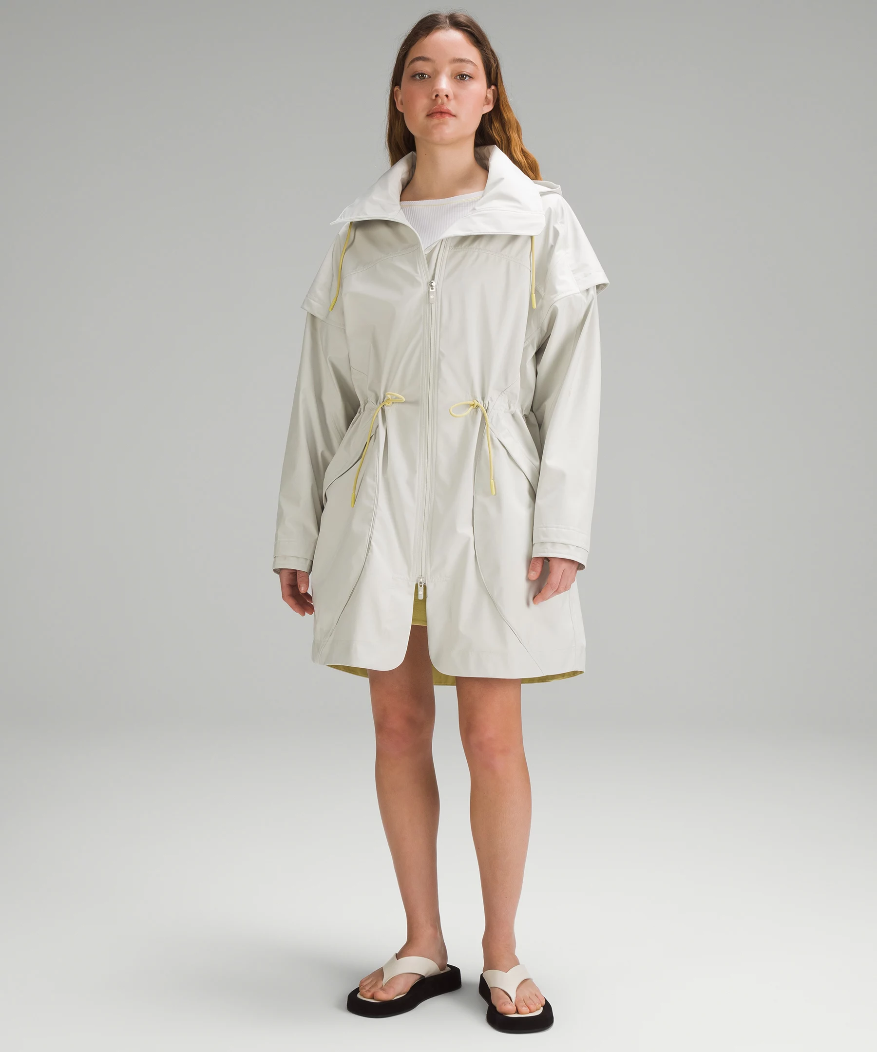 Relaxed-Fit Rain Shell bone