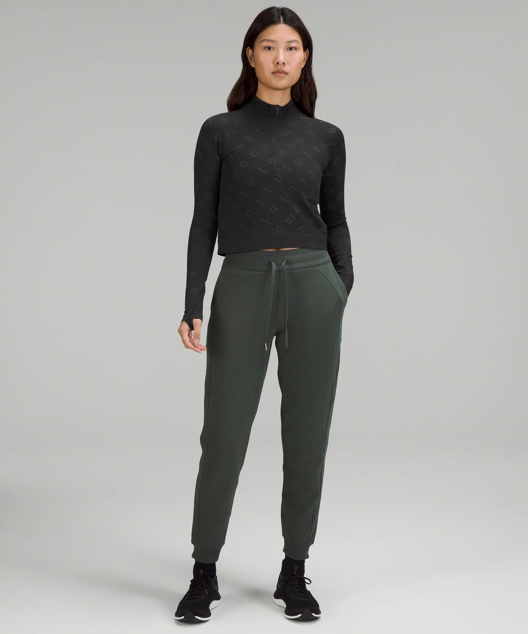 Rest Less Cropped Half-Zip Logo Letter Black/Graphite Grey