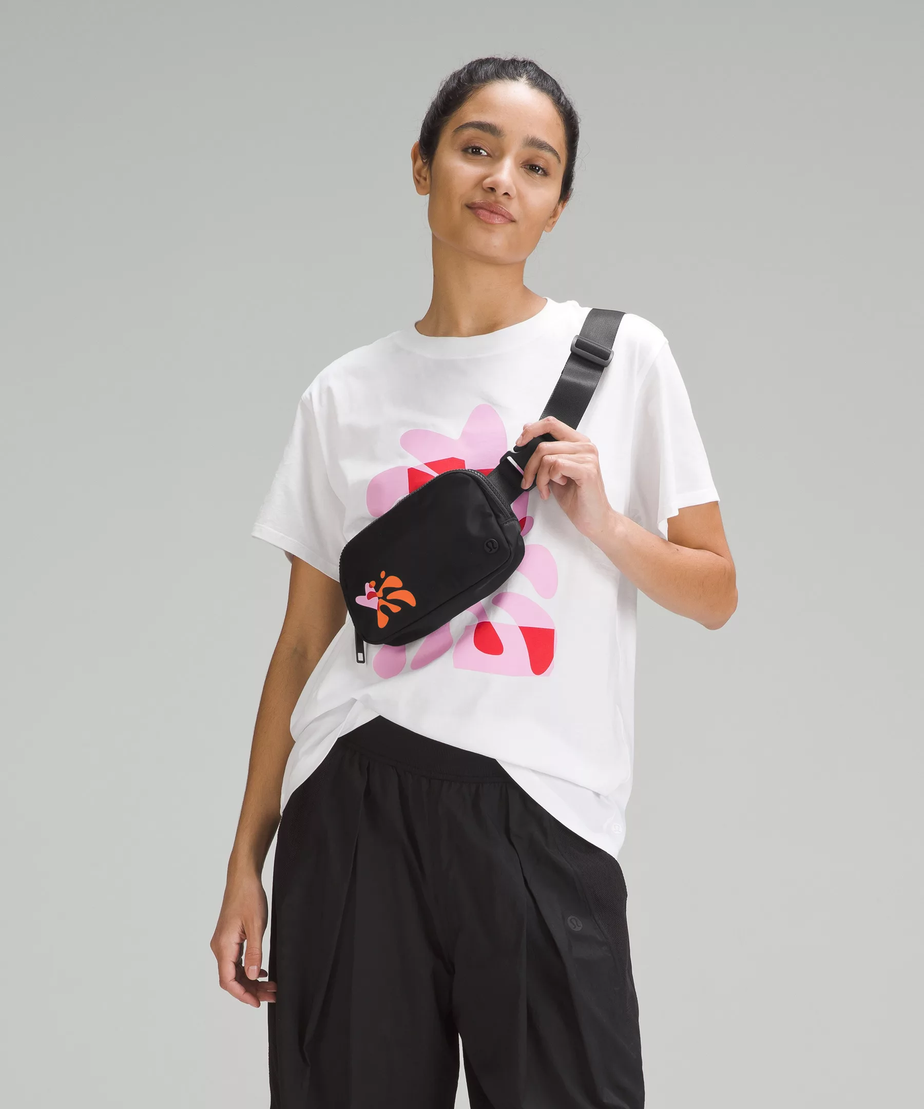 Everywhere Belt Bag 1L *Pride Black