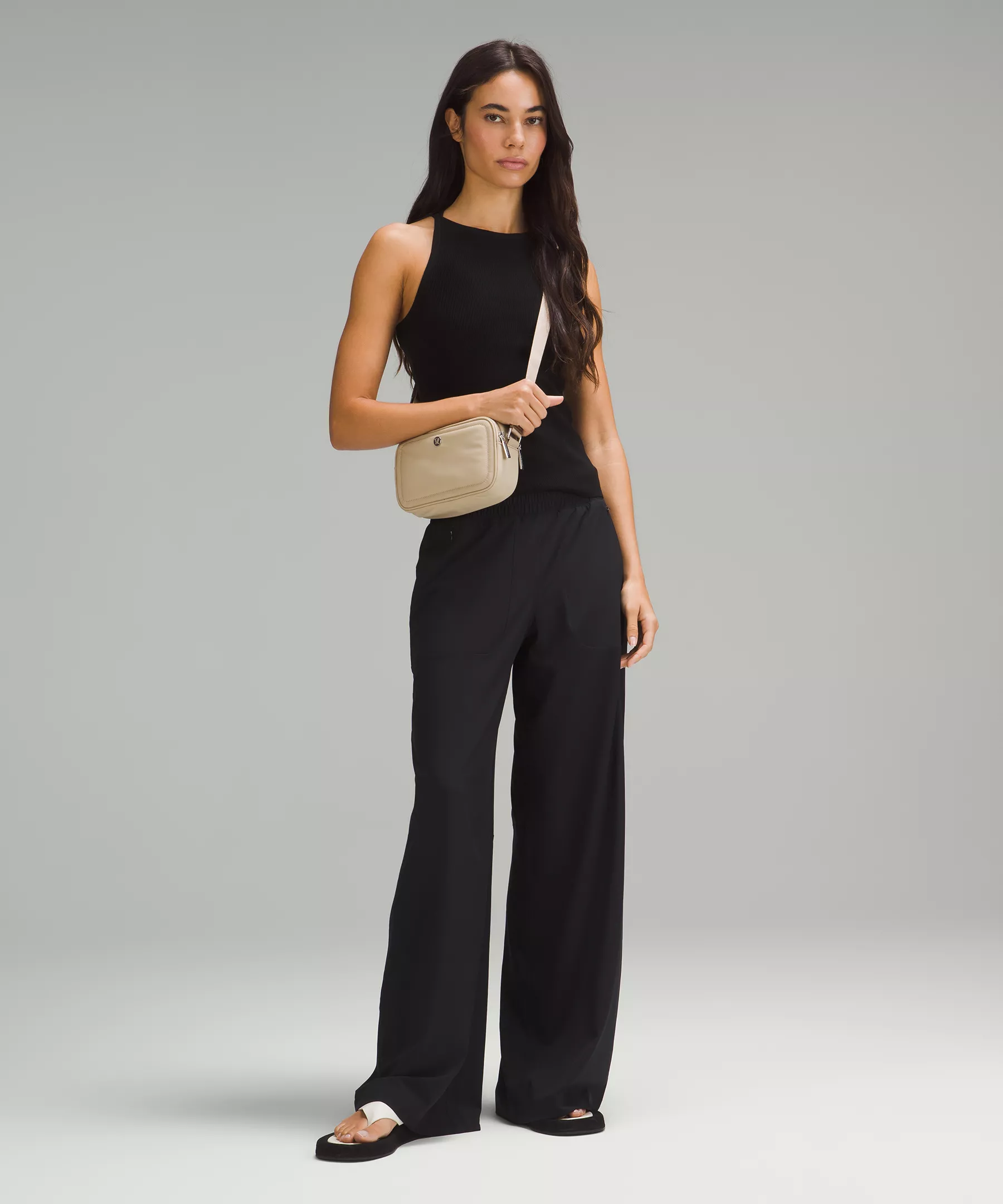 Crossbody Camera Bag 2L Trench