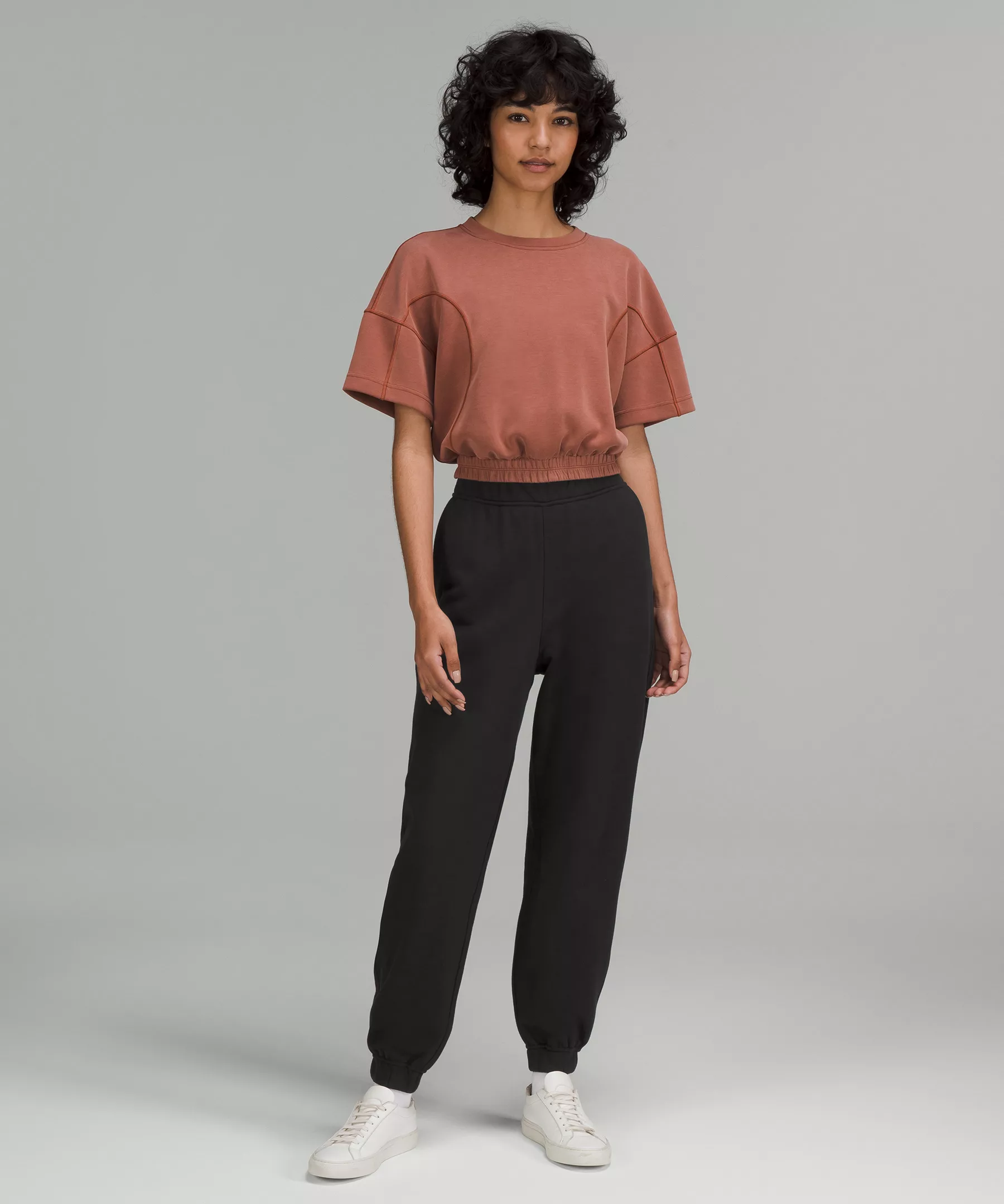 Relaxed High-Rise Jogger *Online Only Black